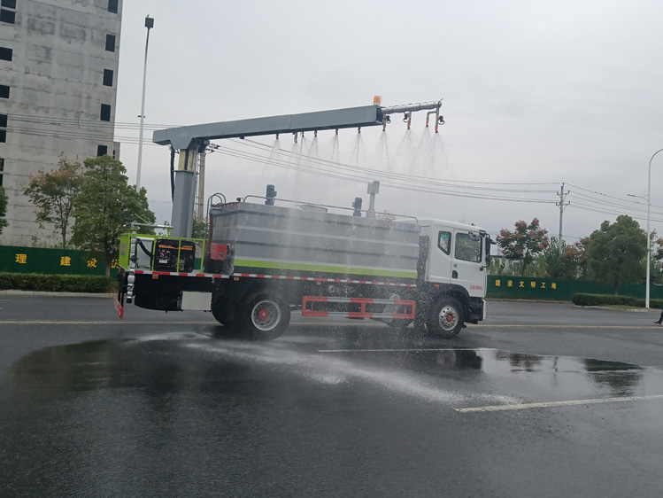 鐵路抑塵車廠家直銷_15噸固化劑噴灑車 山西朔州煤礦霧炮噴霧車_鐵路工地抑塵車工廠報(bào)價(jià)