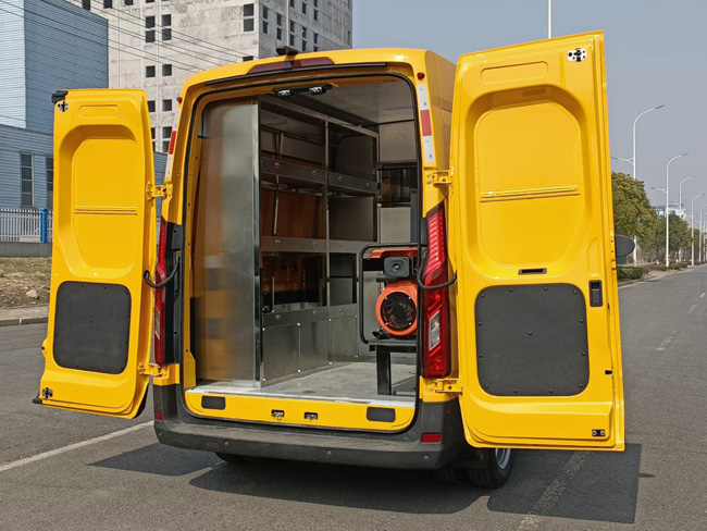 化工熱力氣防車_福特搶險救援車_依維柯歐勝救險車 山東化工園區(qū)氣防車 江鈴福特V348氣防車_市政管網(wǎng)工程救險車_煉油廠搶險救援車