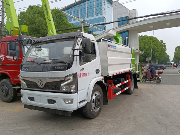 12立方鐵路抑塵車_噴桿式抑塵車火車煤炭抑塵劑噴灑車_CL5186TDY6YC多功能抑塵車價格_5.3米旋轉噴桿式噴灑車_鉤擋自動感應停噴封層